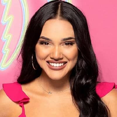 Cely Vazquez- Wiki, Age, Ethnicity, Husband, Height, Net Worth, Career