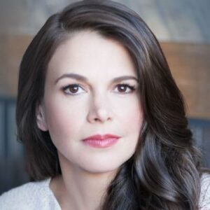 Who Is Sutton Foster? Wiki, Age, Husband, Ethnicity, Net Worth, Height, Career