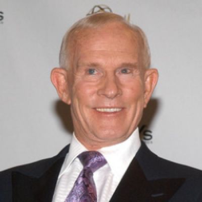 Who is Tom Smothers? Wiki, Age, Net Worth, Wife, Height, Net Worth, Career