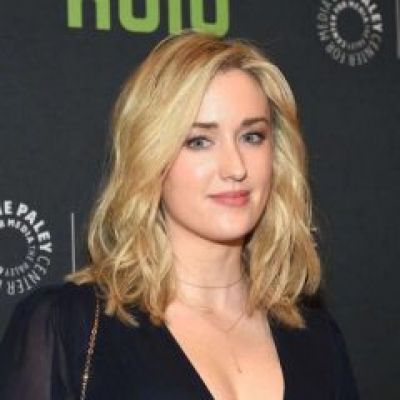 Who are Ashley Johnsons Parents? Ashley Johnson Biography, Parents Name,  Nationality and More - News
